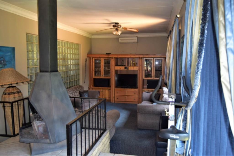 4 Bedroom Property for Sale in Vaalpark Free State
